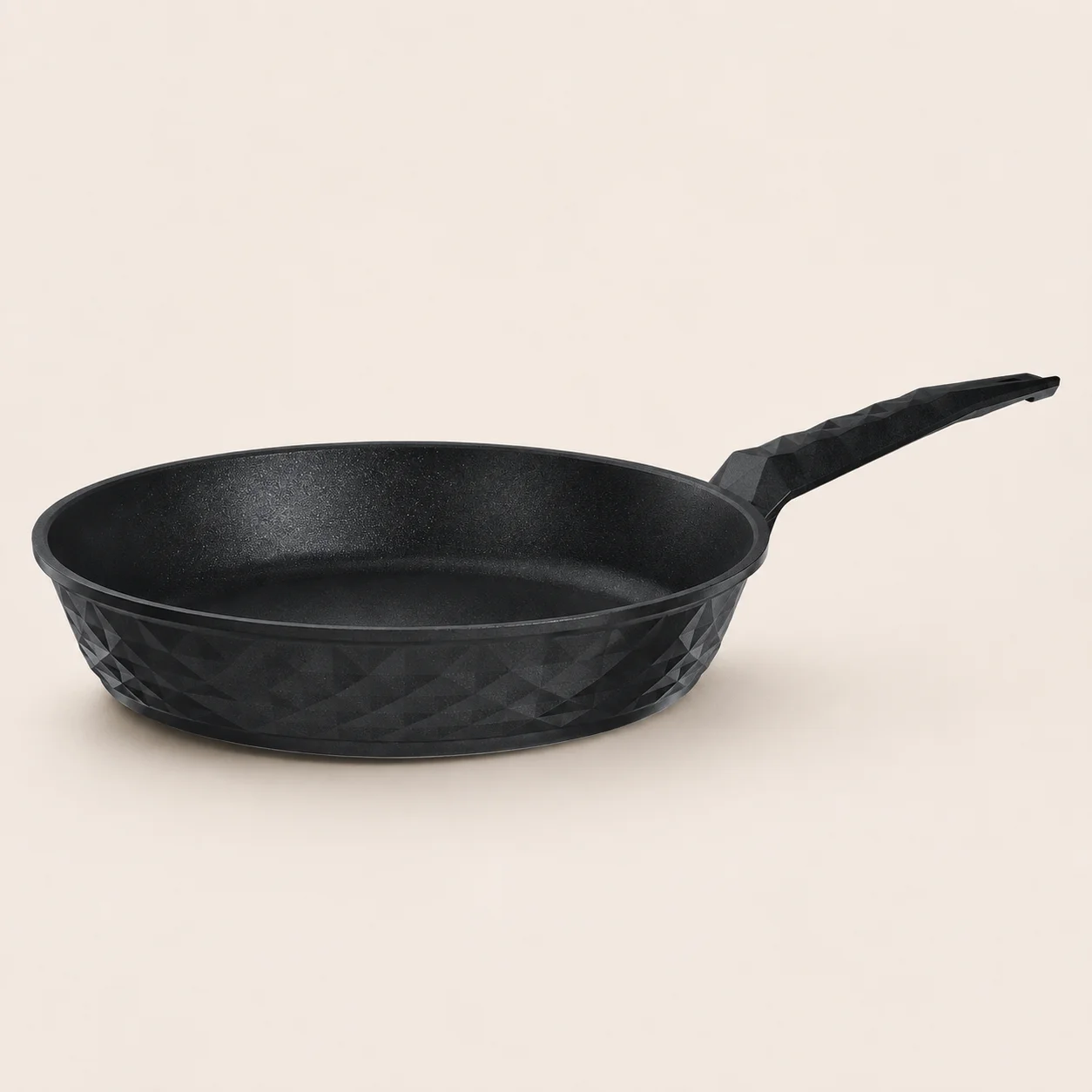 Karaca BioDiamond Antibacterial Handle Induction Base Frying Pan 26 cm, 153.03.08.0419 3 Karaca BioDiamond Antibacterial Handle Induction Base Frying Pan 26 cm, 153.03.08.0419 - Image 3