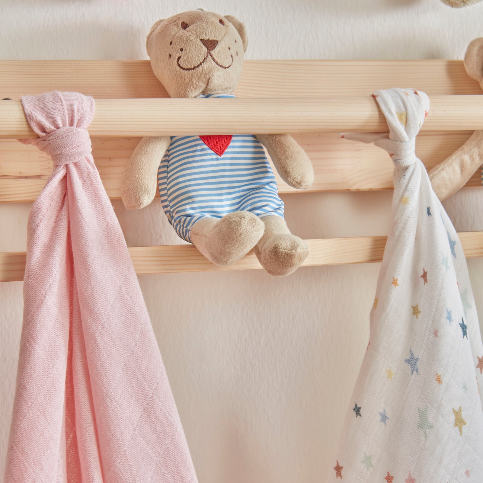 Karaca Home Little Star 3-Piece Baby Muslin Set, 200.22.11.0092 7 Karaca Home Little Star 3-Piece Baby Muslin Set, 200.22.11.0092 - Image 7