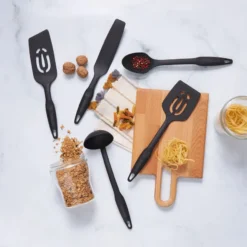 Karaca Maestro 5-Piece Kitchen Utensil Set – Black, 153.01.01.3692