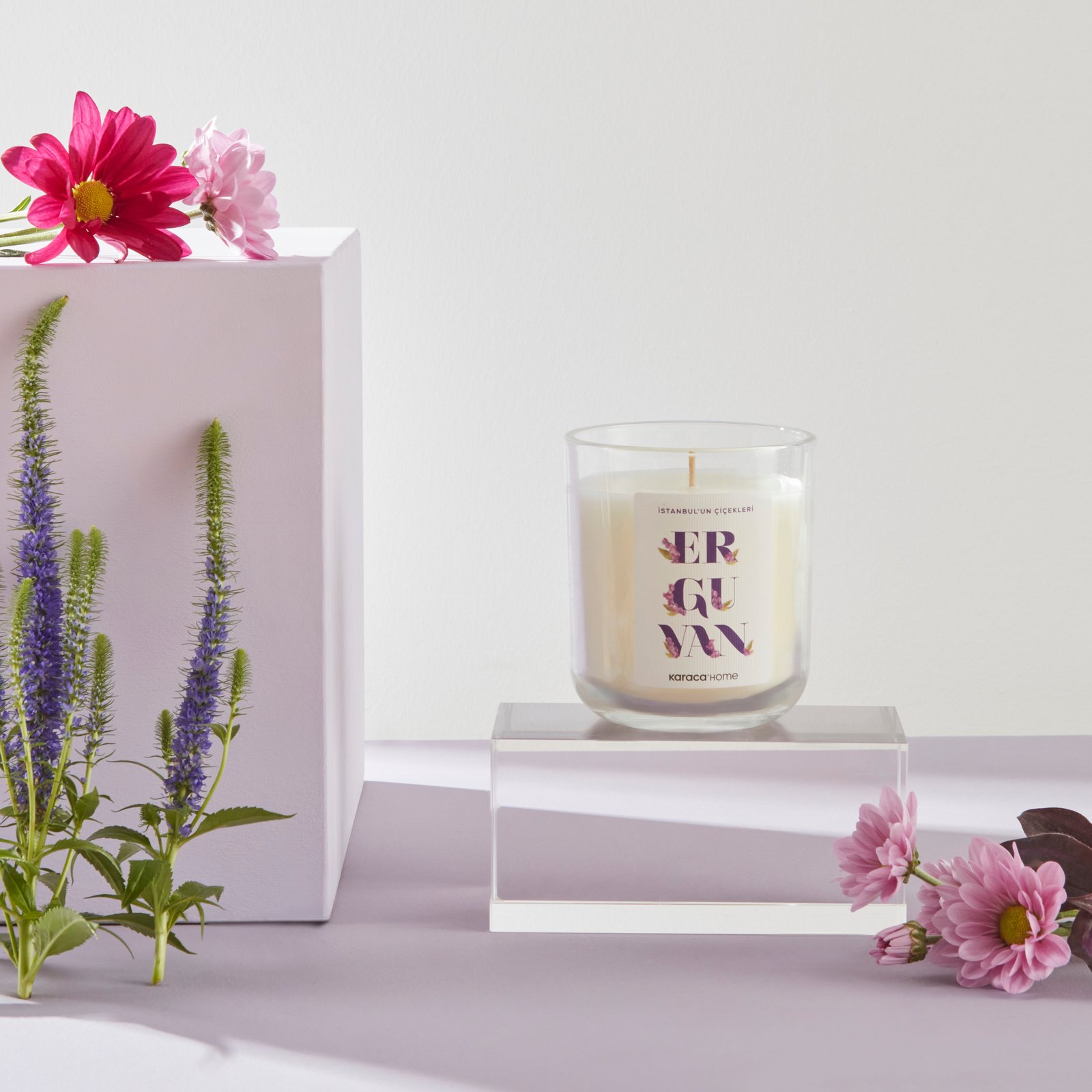 Karaca Home Flowers of Istanbul Series Lilac Scented Candle, 153.09.01.5939 4 Karaca Home Flowers of Istanbul Series Lilac Scented Candle, 153.09.01.5939 - Image 4