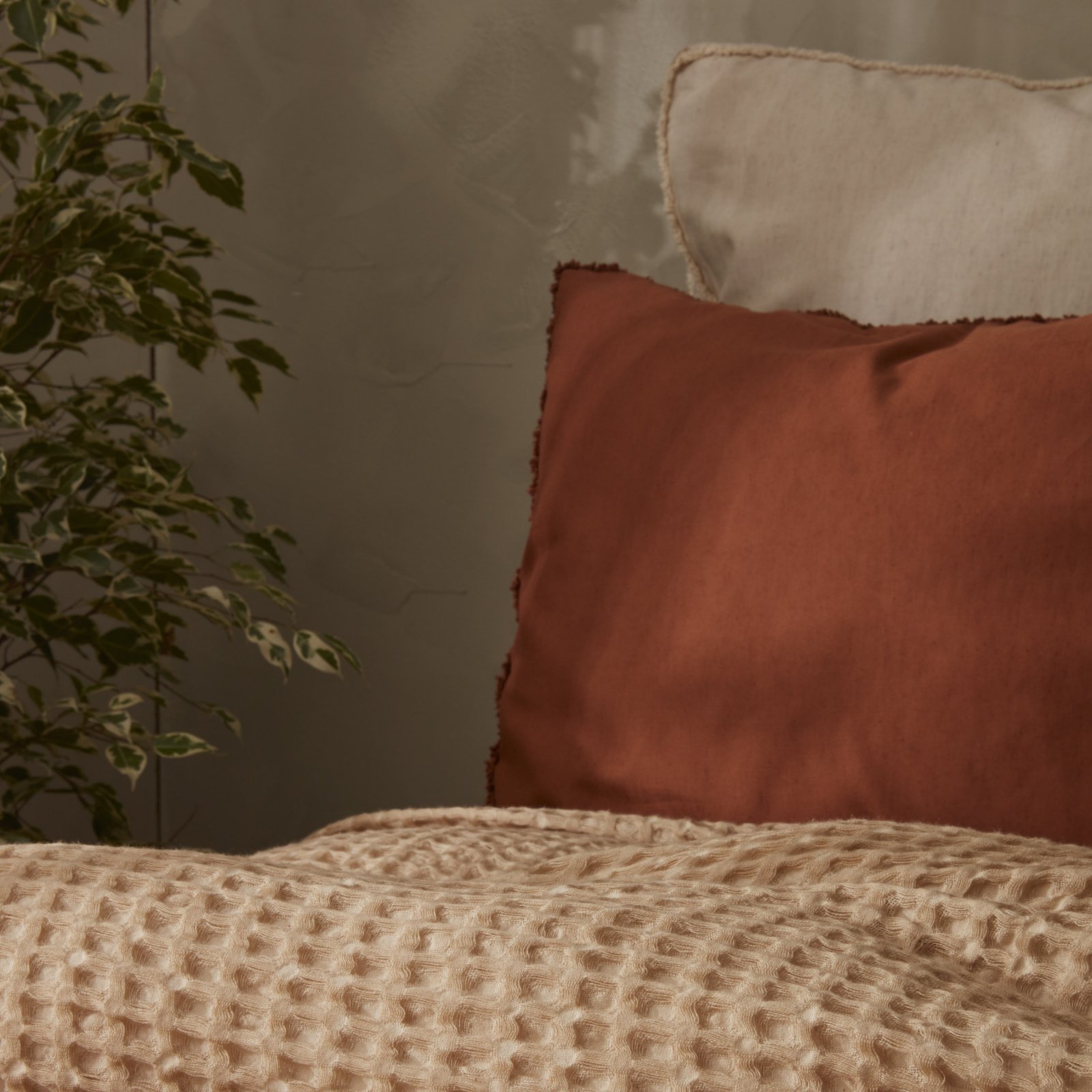 Karaca Home Casey Double Waffle Quilted Bedspread 200 x 230 cm – Beige, 200.22.01.0087 5 Karaca Home Casey Double Waffle Quilted Bedspread 200 x 230 cm – Beige, 200.22.01.0087 - Image 5