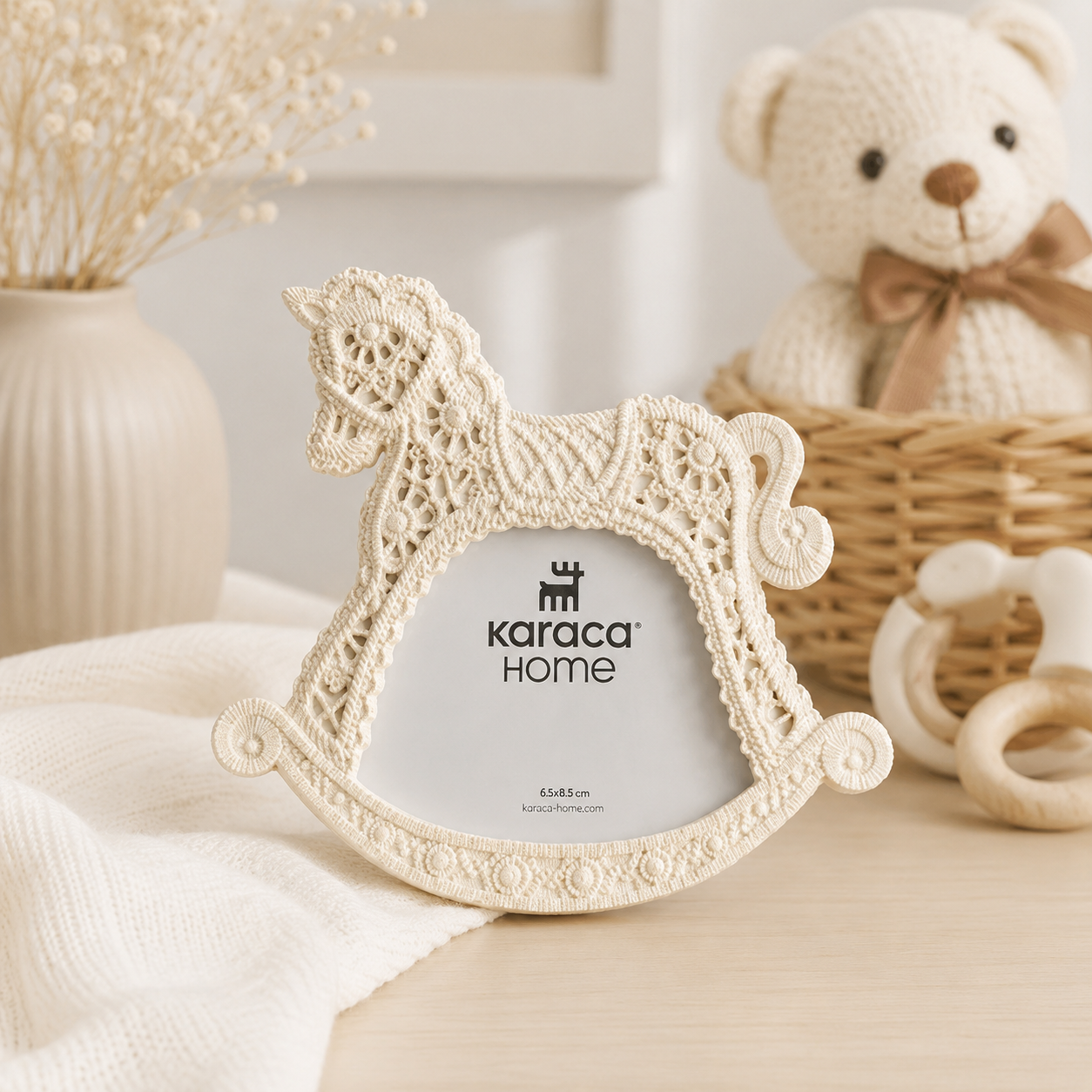 Karaca Home Carousel Photo Frame - Beige Polyresin Design, 200.22.11.0028 1 Karaca Home Carousel Photo Frame - Beige Polyresin Design, 200.22.11.0028