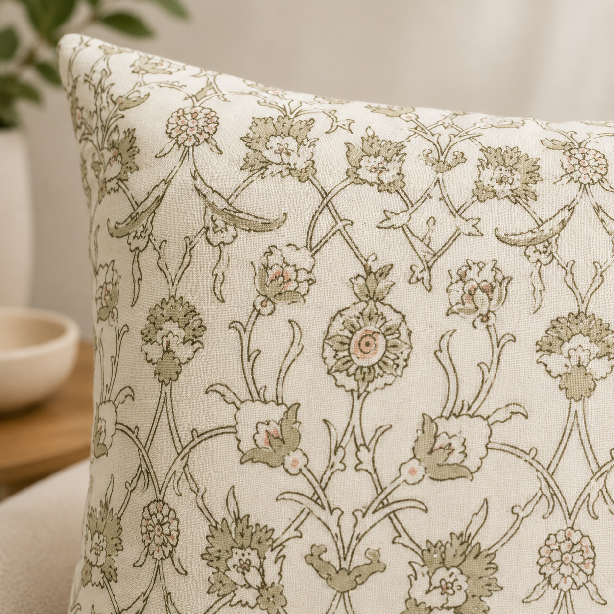 Karaca Home Yeditepe Combined Patterned Cushion 45 × 45 cm, 200.19.01.0493 2 Karaca Home Yeditepe Combined Patterned Cushion 45 × 45 cm, 200.19.01.0493 - Image 2