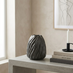 Karaca Home Mooney Vase Black 15cm, 300.22.02.0076