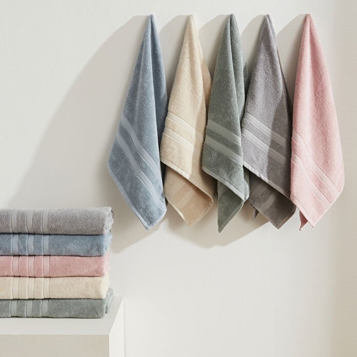 Karaca Home Comfort Touch Plain 100% Cotton Powder Towel 30 x 50 cm, 200.22.11.0096 4 Karaca Home Comfort Touch Plain 100% Cotton Powder Towel 30 x 50 cm, 200.22.11.0096 - Image 4