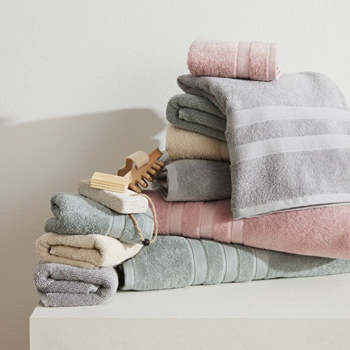 Karaca Home Comfort Touch Plain 100% Cotton Powder Towel 30 x 50 cm, 200.22.11.0096 3 Karaca Home Comfort Touch Plain 100% Cotton Powder Towel 30 x 50 cm, 200.22.11.0096 - Image 3