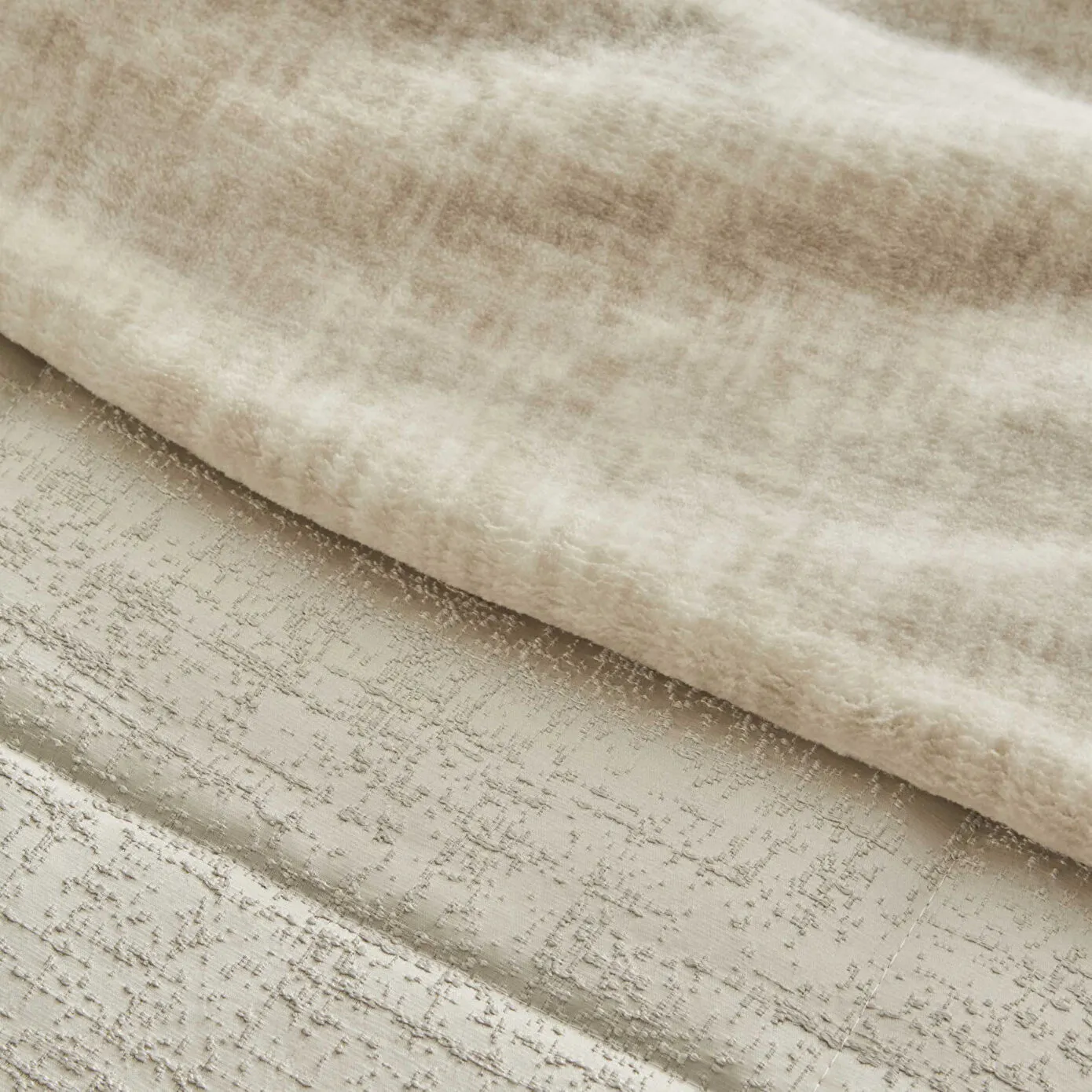 Karaca Home Bride Coll Daphne 10-Piece Dowry Set - Ecru, 200.22.04.0264 9 Karaca Home Bride Coll Daphne 10-Piece Dowry Set - Ecru, 200.22.04.0264 - Image 9