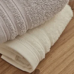 Alternative view of Karaca Home Karin 4-Piece Face Towel Set – White/Grey, 8680214389096