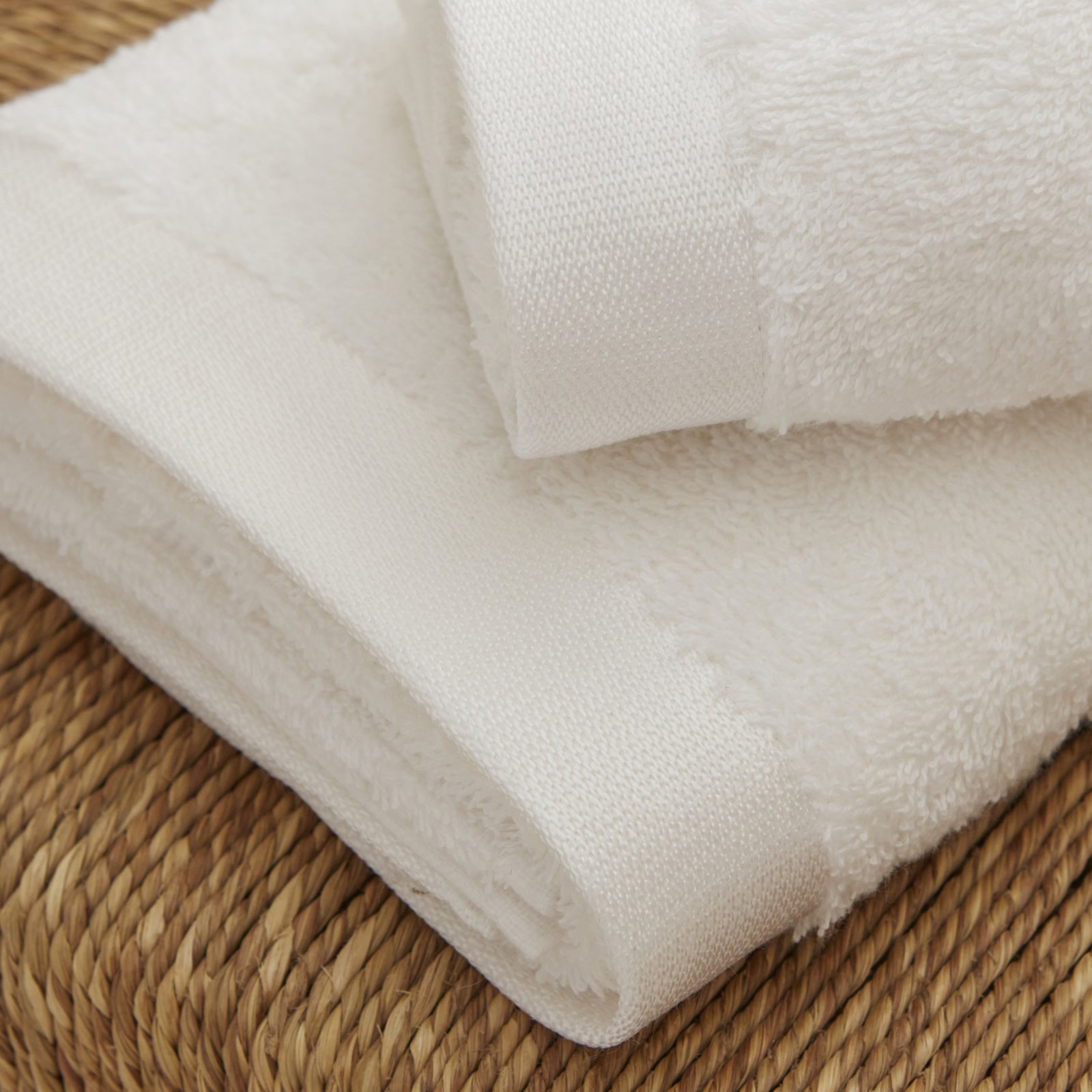 Karaca Home Paul 2-Piece Hand & Face Towel Set – White, 8680214389140 2 Karaca Home Paul 2-Piece Hand & Face Towel Set – White, 8680214389140 - Image 2