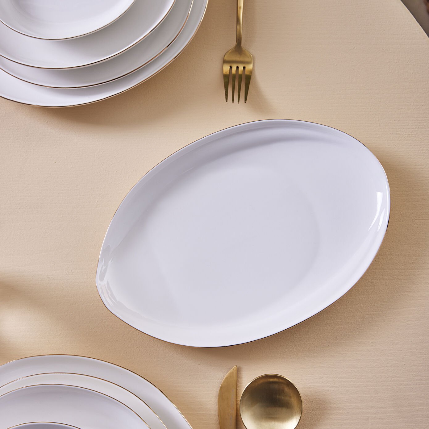 Karaca Stream Bone Yakamoz 59-Piece 12-Person Dinner Set Gold, 153.09.01.5038 4 Karaca Stream Bone Yakamoz 59-Piece 12-Person Dinner Set Gold, 153.09.01.5038 - Image 4