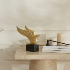 Karaca Home Amelia Bird Figurine – Gold Finish with Black Base (10×15 cm), 153.09.01.6415