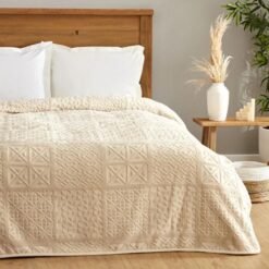 Alternative view of Karaca Home Blair Embos Single Blanket 160x220 cm - Beige, 200.22.05.0166