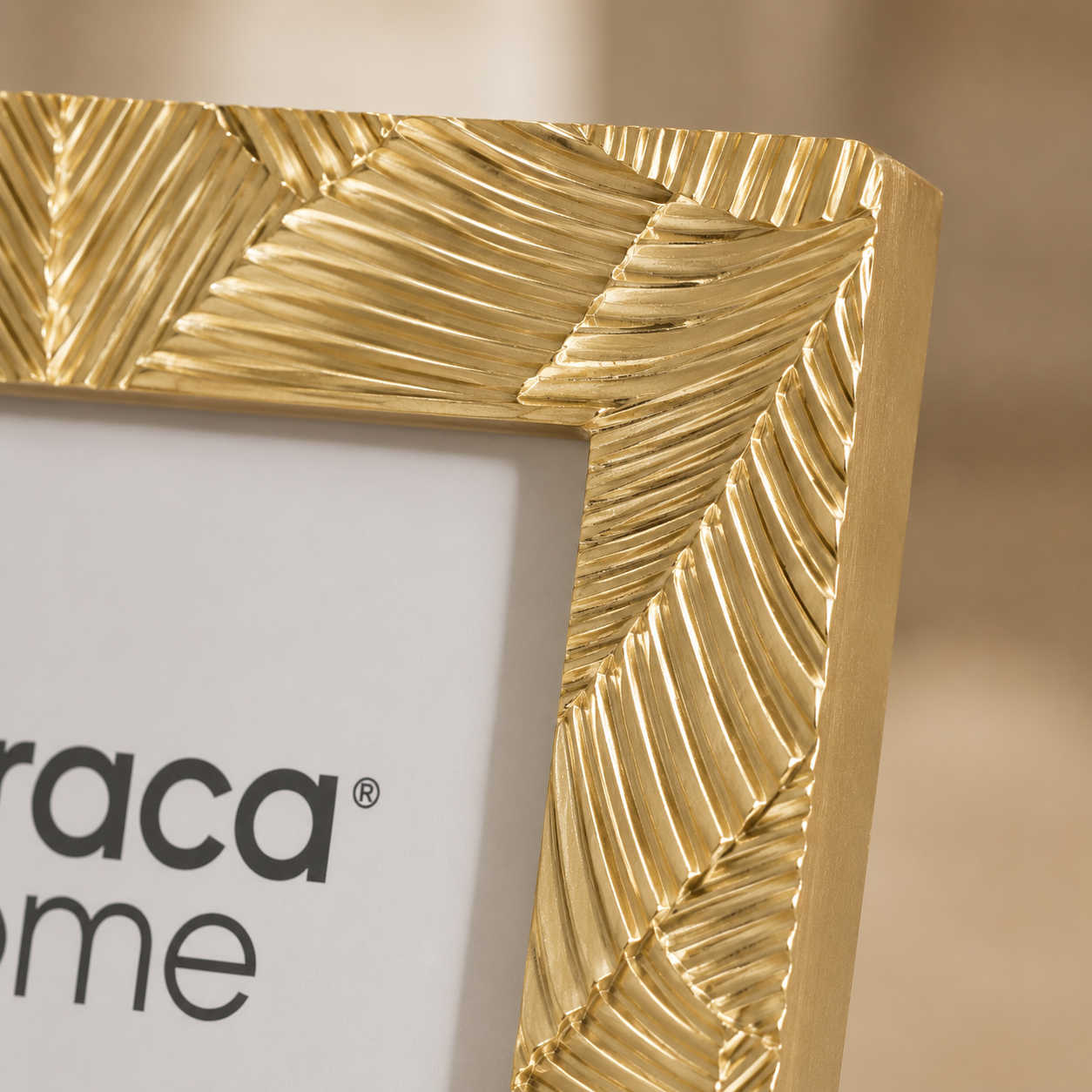 Karaca Home Lana Gold Photo Frame 17.8 × 22.8 cm, 8680214387337 2 Karaca Home Lana Gold Photo Frame 17.8 × 22.8 cm, 8680214387337 - Image 2