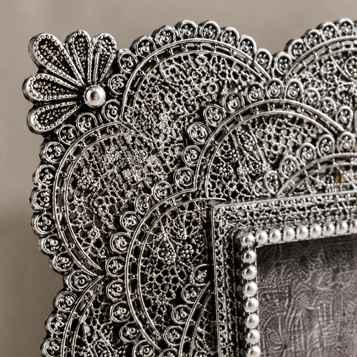 Karaca Home Lace Photo Frame 10 x 15 cm, 8683650340751 2 Karaca Home Lace Photo Frame 10 x 15 cm, 8683650340751 - Image 2