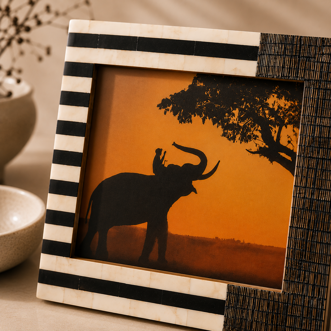 Karaca Home Black Stripe Bone Shape Frame 20 × 25 cm, 300.01.01.2466 3 Karaca Home Black Stripe Bone Shape Frame 20 × 25 cm, 300.01.01.2466 - Image 3